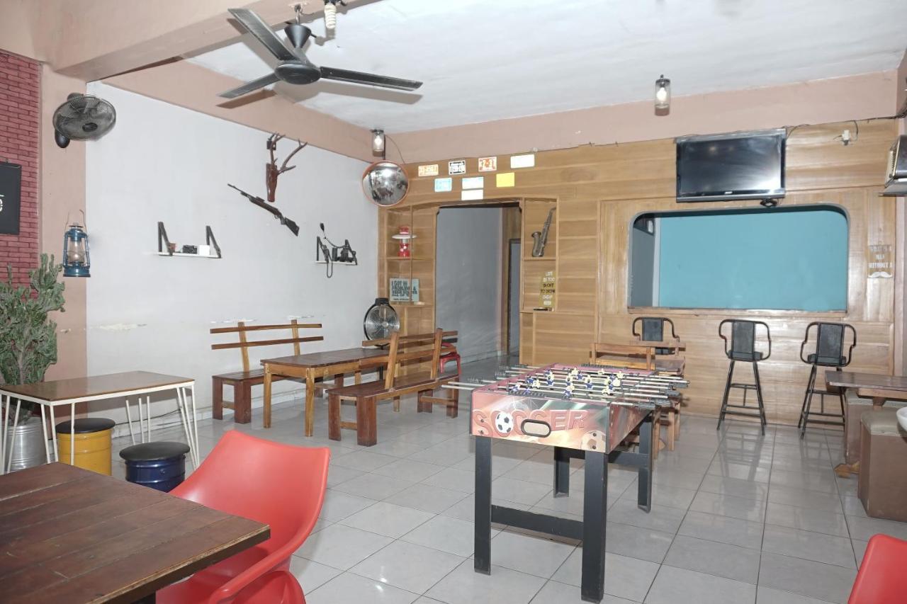 Oyo 2200 Hotel Gunung Sari Rantauprapat Exterior foto