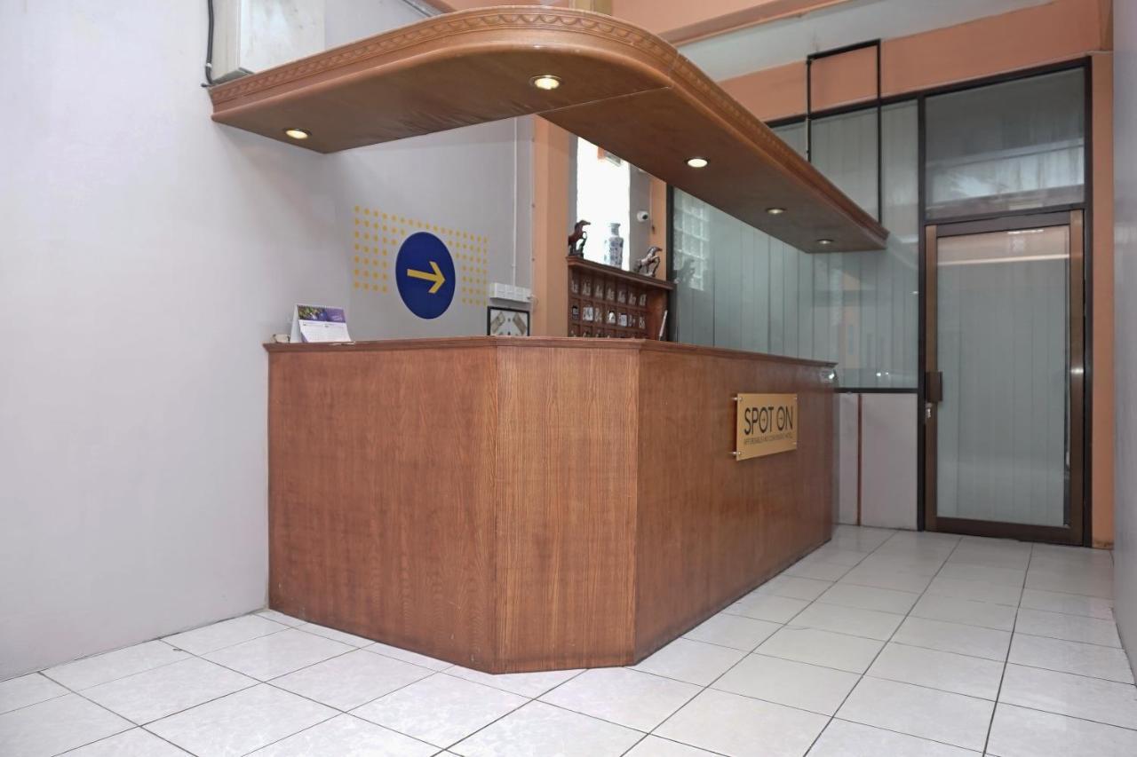 Oyo 2200 Hotel Gunung Sari Rantauprapat Exterior foto